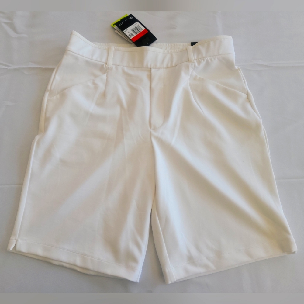 Women's Nike Golf Shorts Bermuda Style White size Large New With Tags